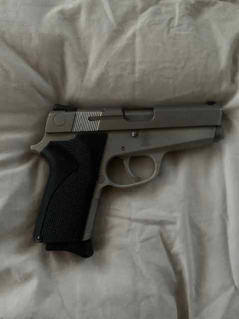 Smith &amp; Wesson Lady smith 9 mm