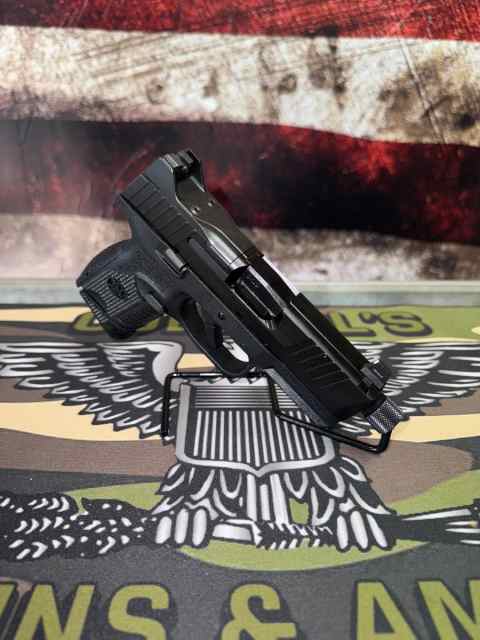 FN 509 Compact Tactical 9mm