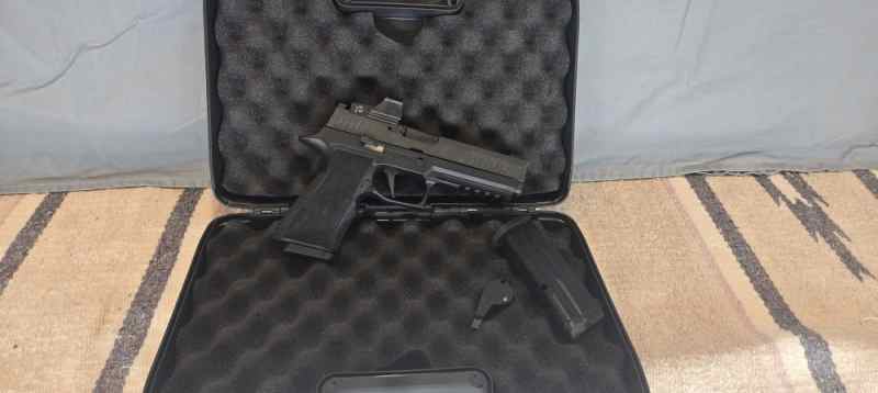 SIG SAUER P320 X-TEN 10MM