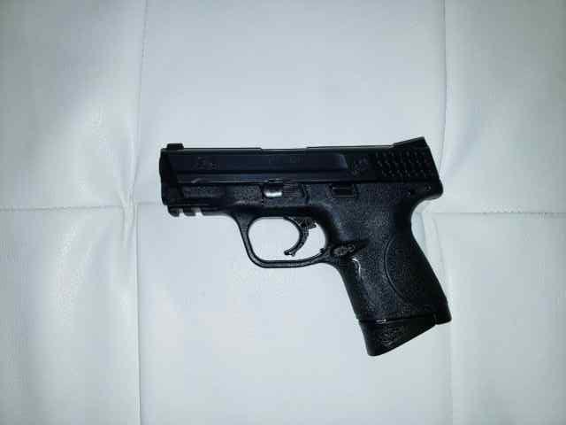 Smith and Wesson M&amp;P 40C