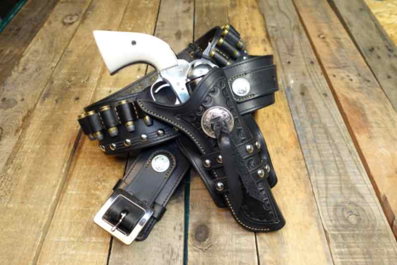 &quot;Tombstone&quot; Leather Holster &amp; Cartridge Belt 