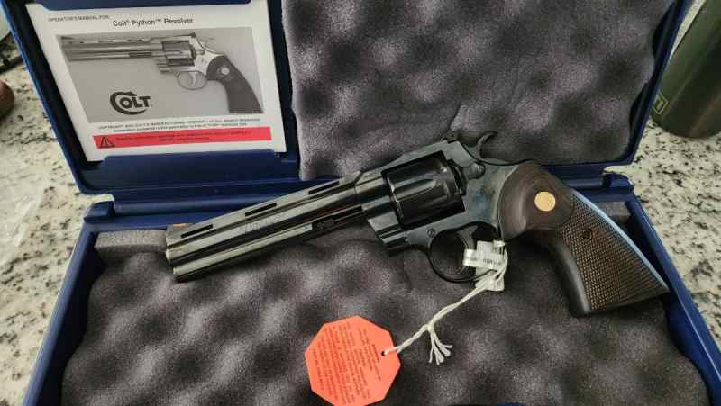 Colt Python - Blued -357mag 6 inch