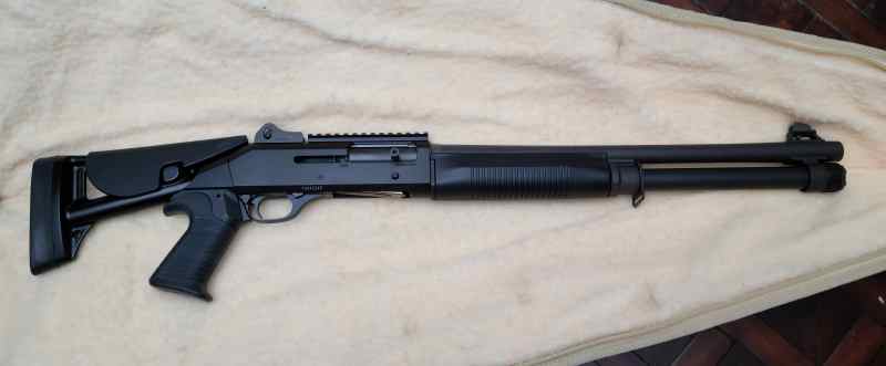 Benelli M4 with collapsible stock, 7+1