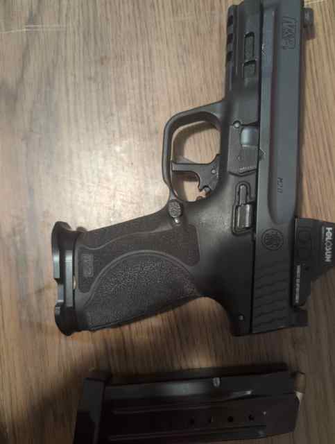 S&amp;W M&amp;P M2.0 trade