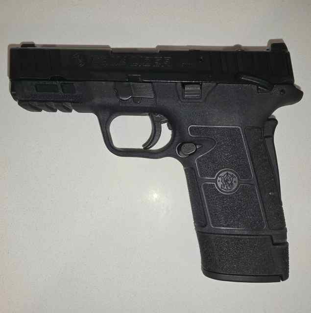 S &amp; W 9mm Equalizer Package – Excellent Condition