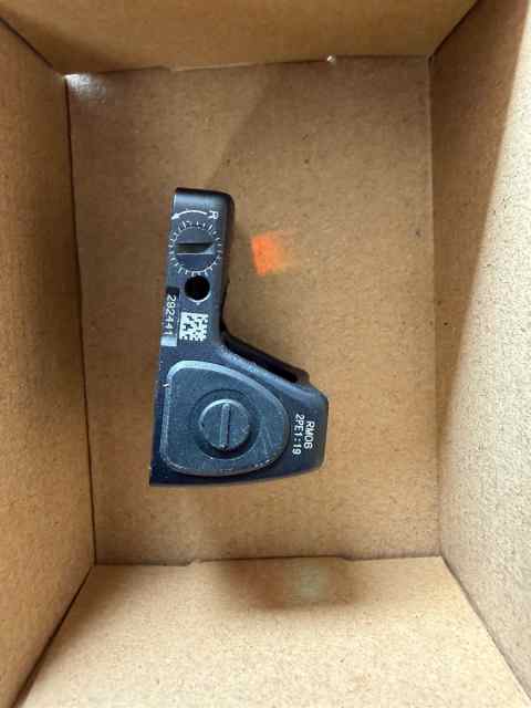 trijicon rmr 3.25 and ch plate for glock mos