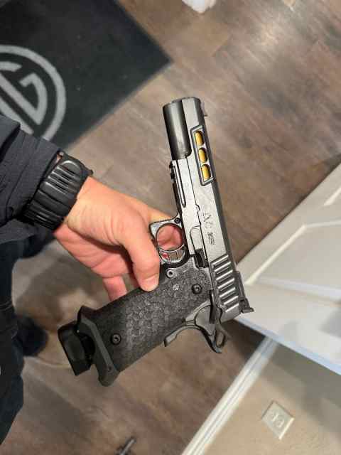 STI DVC 3 Gun