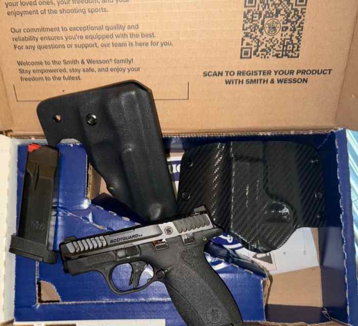S&amp;W Bodyguard 2.0 with extras