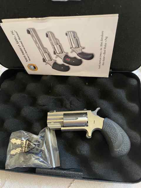 NAA  PUG 22 magnum 5 shot mini revolver