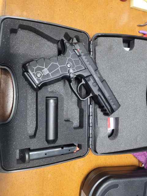 AREX zero 2 9mm in box 2 mags