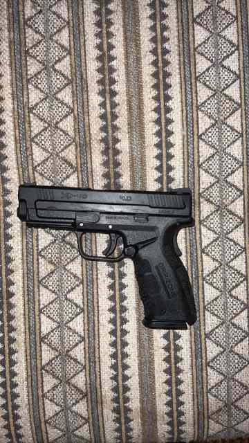 Springfield XD .40SW 4 inch barrel 