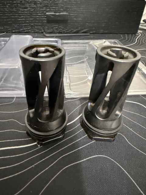 2x huxwrx flash hiders