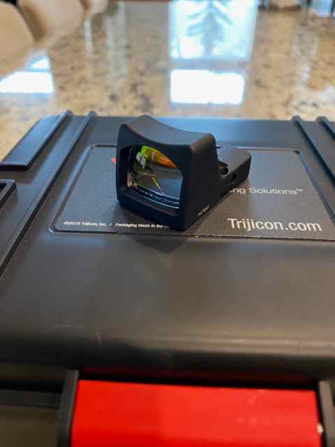 Trijicon RMR Type 2, RM01 3.25 MOA (Relisted)
