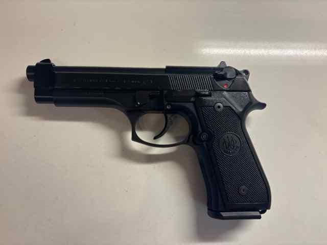 Selling Beretta 92 FS