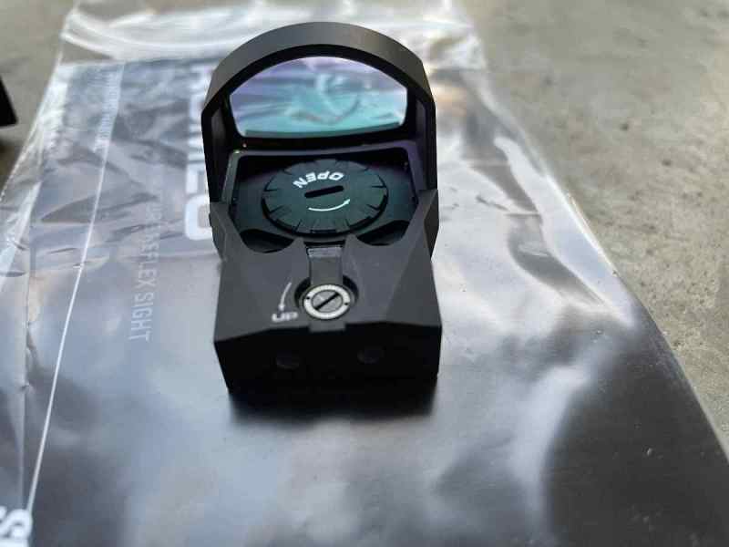 7035564.jpg