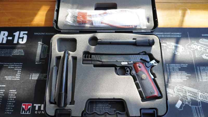 Taurus PT1911 Commander