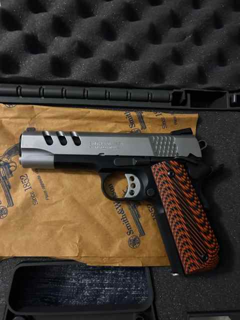 Smith  and Wesson  1911