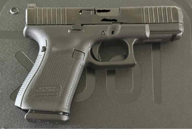 GLOCK 19 GEN 5 TRIJICON HD NIGHT SIGHTS 6 MAGS