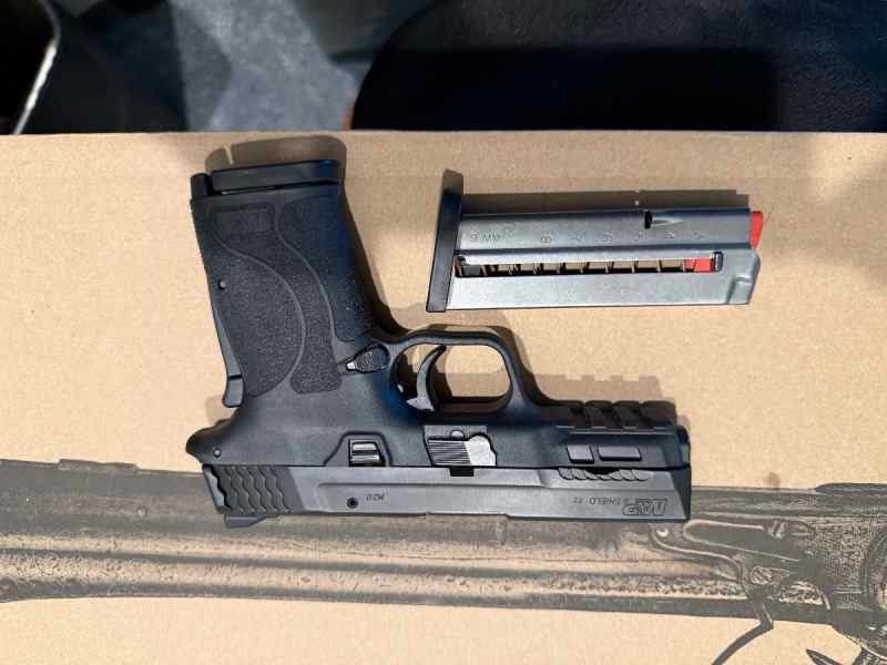 S&amp;w 2.0 4.25”. MP Sheild  $500