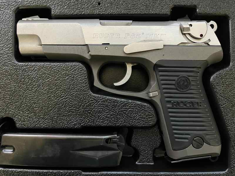 Ruger P85 MKII. excellent condition. low count