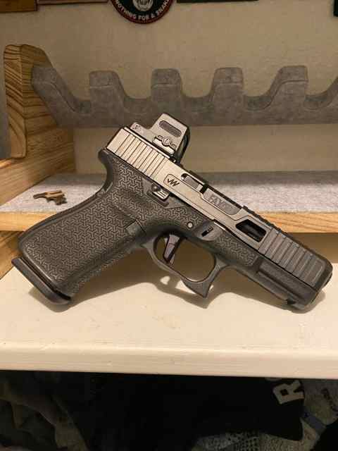 Upgraded Glock 19.5 for Stock Glock, Optics, etc.
