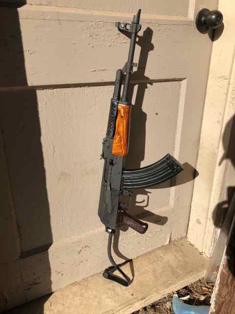 Romanian WASR + 6 mags 