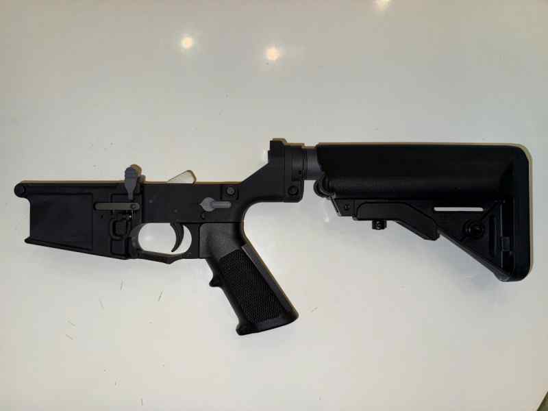 Knight&#039;s Armament KAC SR-25 lower