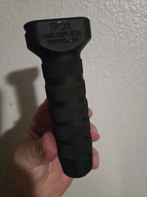 WTS Troy modular foregrip
