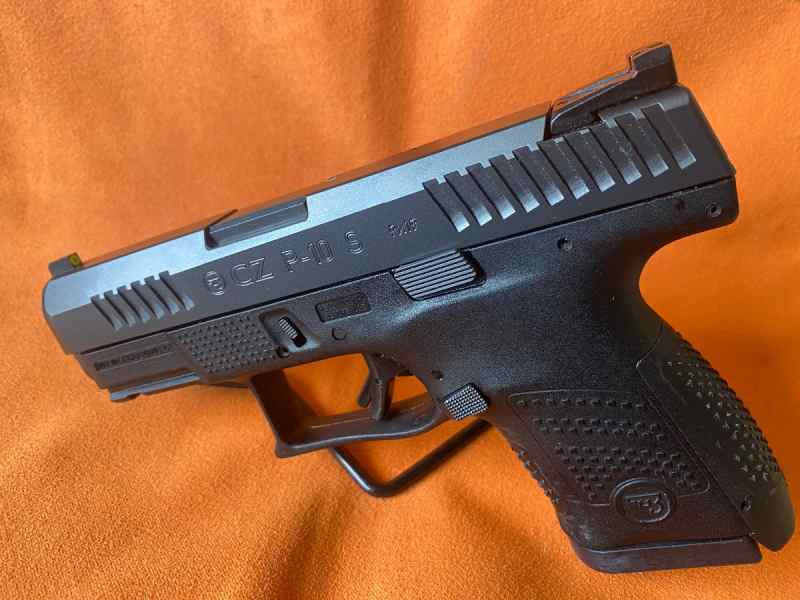 CZ P10s, Night Sight, holster