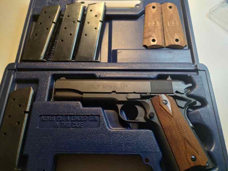 Colt 45 1911 GI model series 80