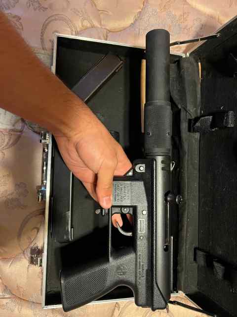 Intratec ab10 (tec 9)