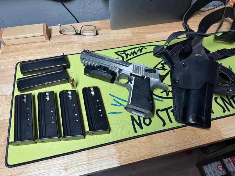 Desert Eagle 50AE with extras