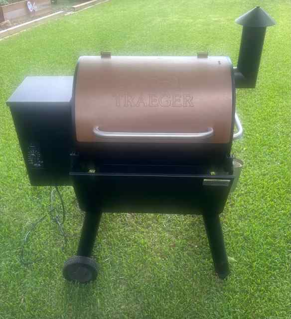 Traeger 22 series smoker grill WTS/WTT