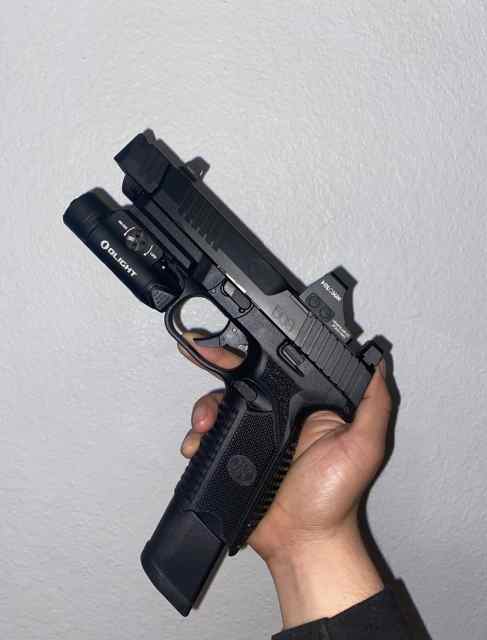 FN 509 w/ Holosun 407kGR ,Olight