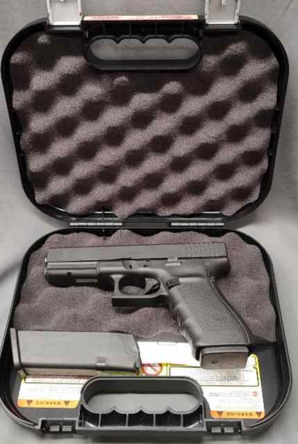 Glock 20 Gen4 10mm with (2)15rnd mags Exc. Con.