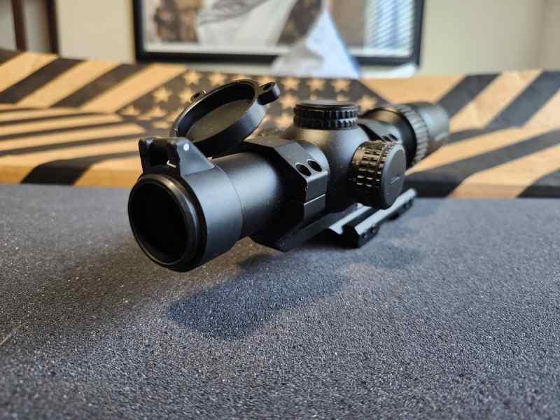 Vortex Strike Eagle (1-8x24)