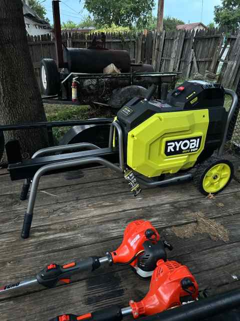 40 v log splitter Ryobi 