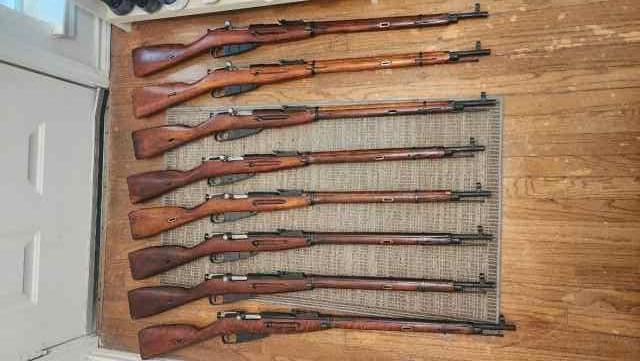 8 Mosin Nagants 