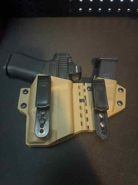 43X IWB TREX Arms Holster and light