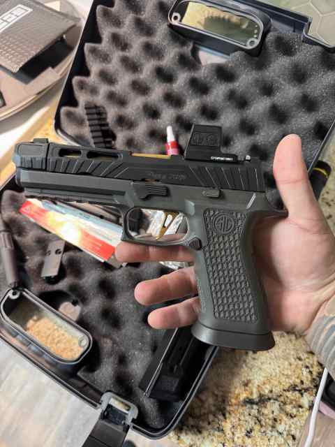 Sig Sauer P320 Spectre Comp w/ Holosun EPS