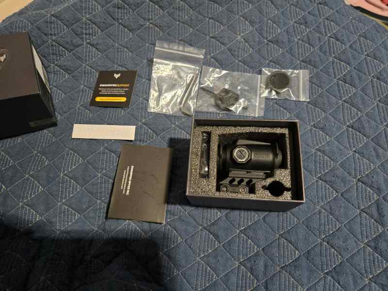 BNIB Swampfox Raider 1x prism sight