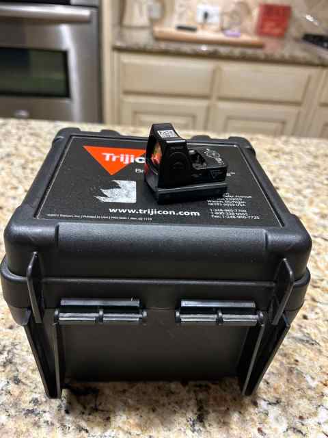 Trijicon RMR- RM06