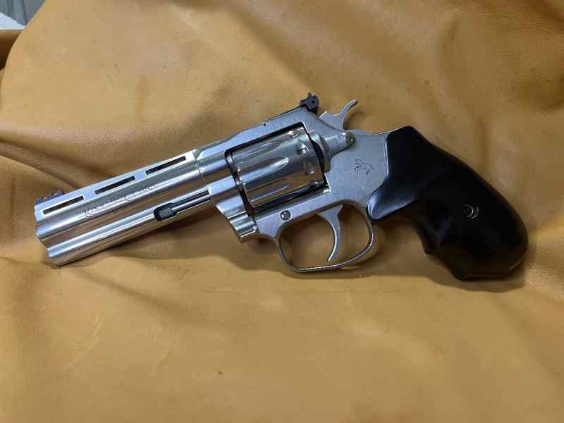 Colt Python and accessories 