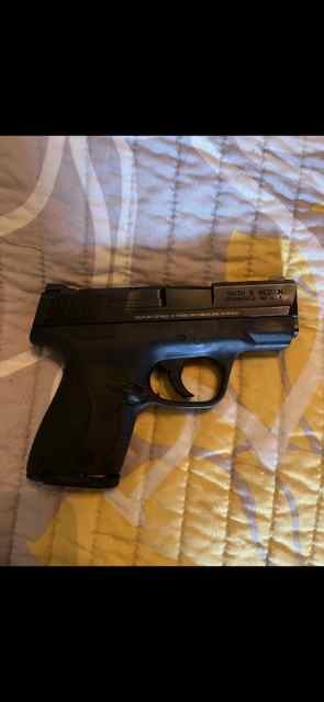 S&amp;W M&amp;P shield 40 $300