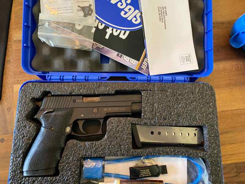 Sig p220.jpg
