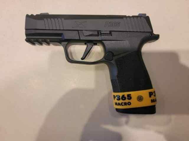 WTS - NIB Sig Sauer P365 Macro Comp - 9mm
