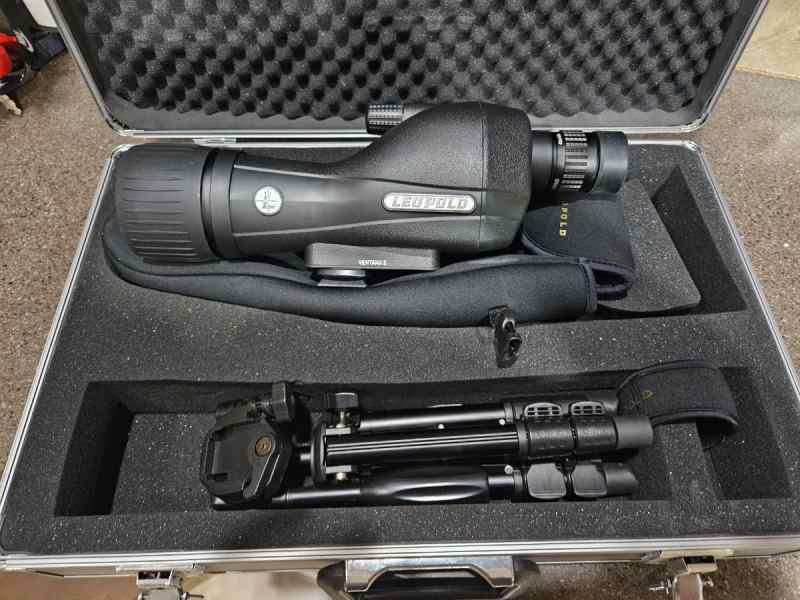 Leupold spotting scope  15-45x60