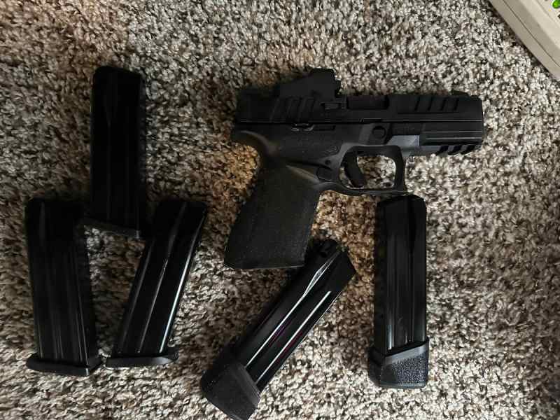 Springfield Echelon Compact
