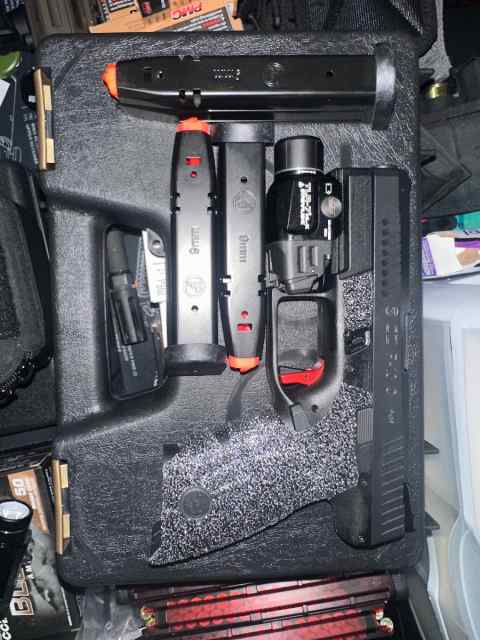 CZ P10c