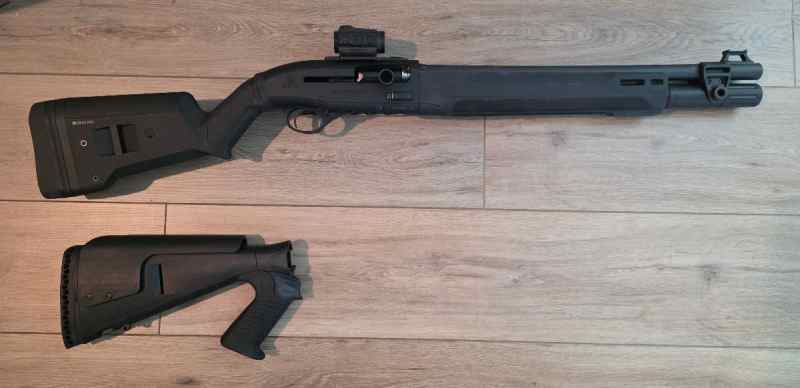 Beretta 1301 Mod 2 with extras